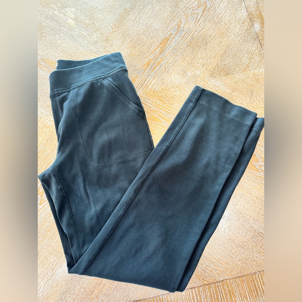 Duluth Trading Co Pants Small X 31 Straight Leg Black PullOn Waist 30”Inseam 30”